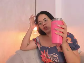 Martiinaa-Jones's Live Sex Cam Show