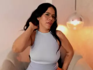 Martiinaa-Jones's Live Sex Cam Show
