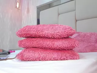 mollyy-rosse's Live Sex Cam Show