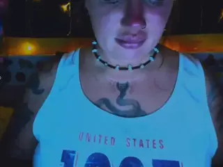 Ellie's Live Sex Cam Show