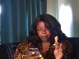 Ireeenebean's Live Sex Cam Show
