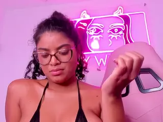CarlyMonroe's Live Sex Cam Show
