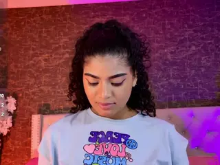 CarlyMonroe's Live Sex Cam Show