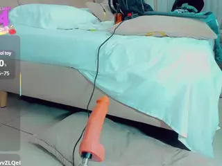 EmilySaaenz's Live Sex Cam Show