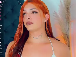 EmmaSaenz's Live Sex Cam Show