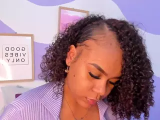 MONAAXXX's Live Sex Cam Show