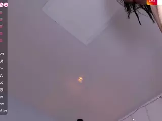 AMELIE's Live Sex Cam Show