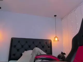 AMELIE's Live Sex Cam Show