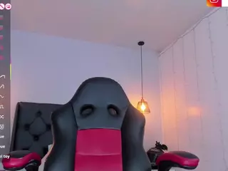AMELIE's Live Sex Cam Show