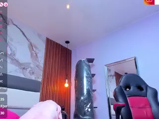 AMELIE's Live Sex Cam Show