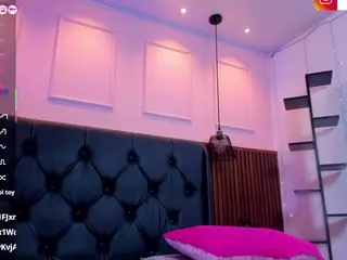 AMELIE's Live Sex Cam Show