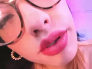 Chloe Ferreira's Live Sex Cam Show