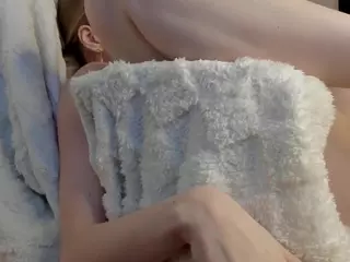 Lisa-Babe's Live Sex Cam Show