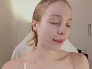 Lisa-Babe's Live Sex Cam Show