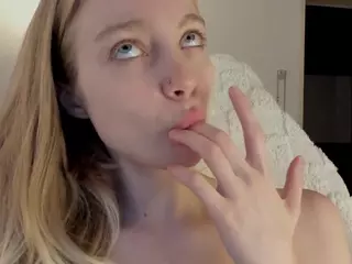 Lisa-Babe's Live Sex Cam Show