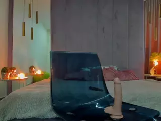 Candace-c's Live Sex Cam Show