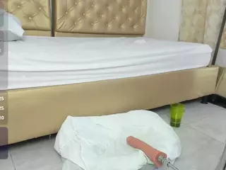 catalessa's Live Sex Cam Show