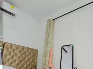 catalessa's Live Sex Cam Show