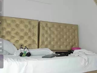 catalessa's Live Sex Cam Show