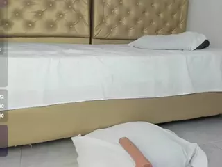 catalessa's Live Sex Cam Show