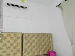 catalessa's Live Sex Cam Show