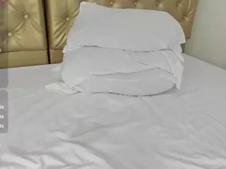 catalessa's Live Sex Cam Show