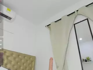 catalessa's Live Sex Cam Show