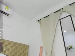 catalessa's Live Sex Cam Show