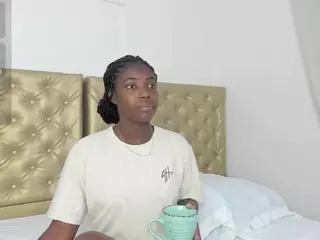 catalessa's Live Sex Cam Show