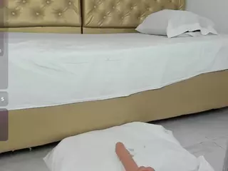 catalessa's Live Sex Cam Show
