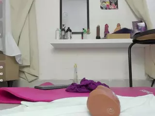 catalessa's Live Sex Cam Show