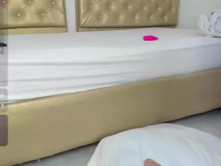 catalessa's Live Sex Cam Show