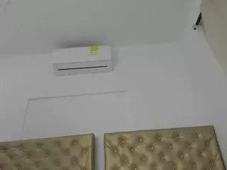 catalessa's Live Sex Cam Show