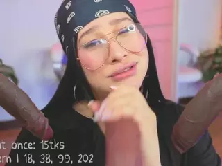 Lia Cox's Live Sex Cam Show