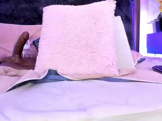 KarlaGonzales's Live Sex Cam Show