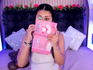 KarlaGonzales's Live Sex Cam Show