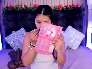 KarlaGonzales's Live Sex Cam Show