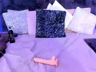 KarlaGonzales's Live Sex Cam Show