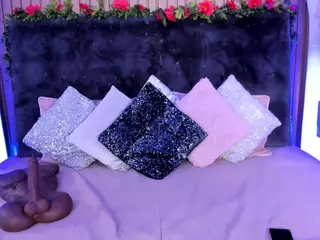 KarlaGonzales's Live Sex Cam Show