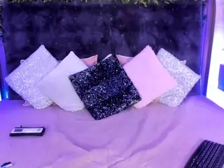 KarlaGonzales's Live Sex Cam Show