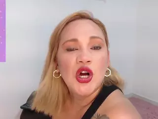 Alice Jones milf's Live Sex Cam Show