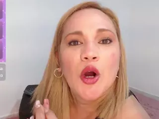 Alice Jones milf's Live Sex Cam Show