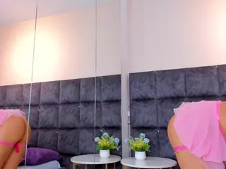 EmilyReevess's Live Sex Cam Show
