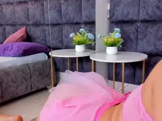 EmilyReevess's Live Sex Cam Show