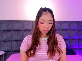 EmilyReevess's Live Sex Cam Show