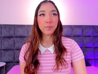 EmilyReevess's Live Sex Cam Show