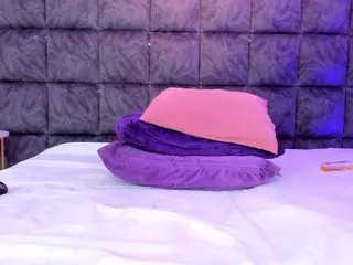 EmilyReevess's Live Sex Cam Show