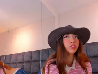 EmilyReevess's Live Sex Cam Show