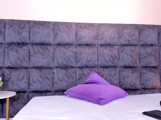 EmilyReevess's Live Sex Cam Show