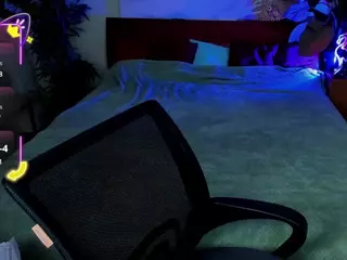 chris-meow's Live Sex Cam Show